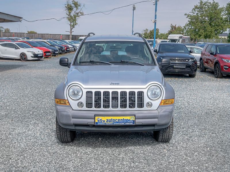 Jeep Cherokee (2002) 2.8CRD 120KW – SPORT STAR - fotka 2 z 39