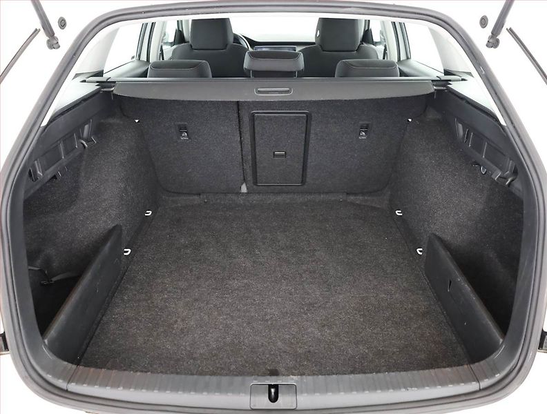 Škoda Octavia (2020) 2.0 TDI, Serv.kniha, Tempomat - fotka 17 z 18