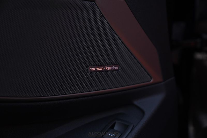 BMW M3 (2026) Competition Touring xDrive H&K - fotka 15 z 29