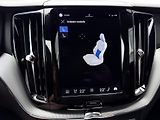 Volvo XC60 B5 AWD (benzín) // REZERVACE - náhled 27