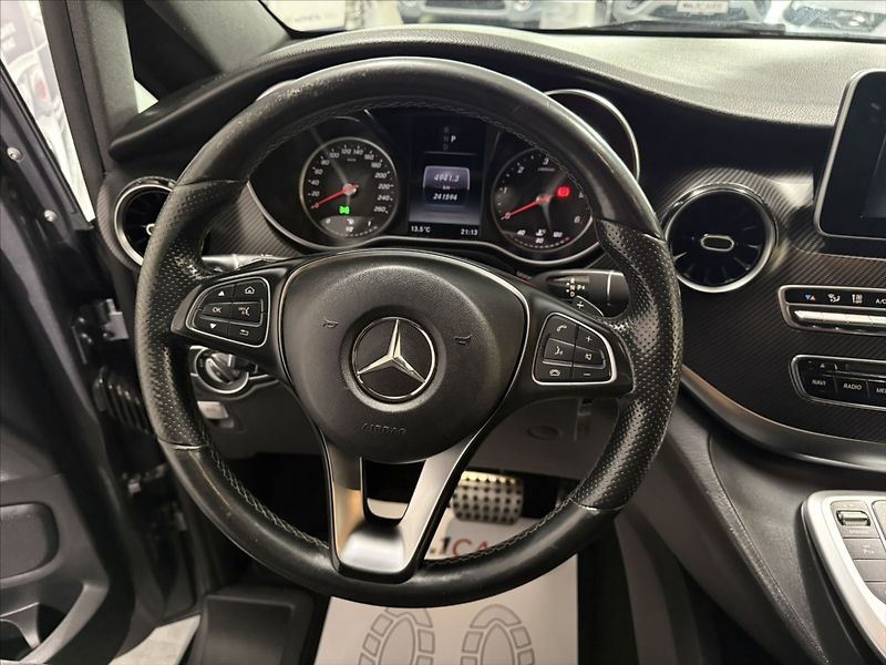 Mercedes-Benz Třídy V 2,0   250D 4MATIC AMG KAMERA - fotka 9 z 32