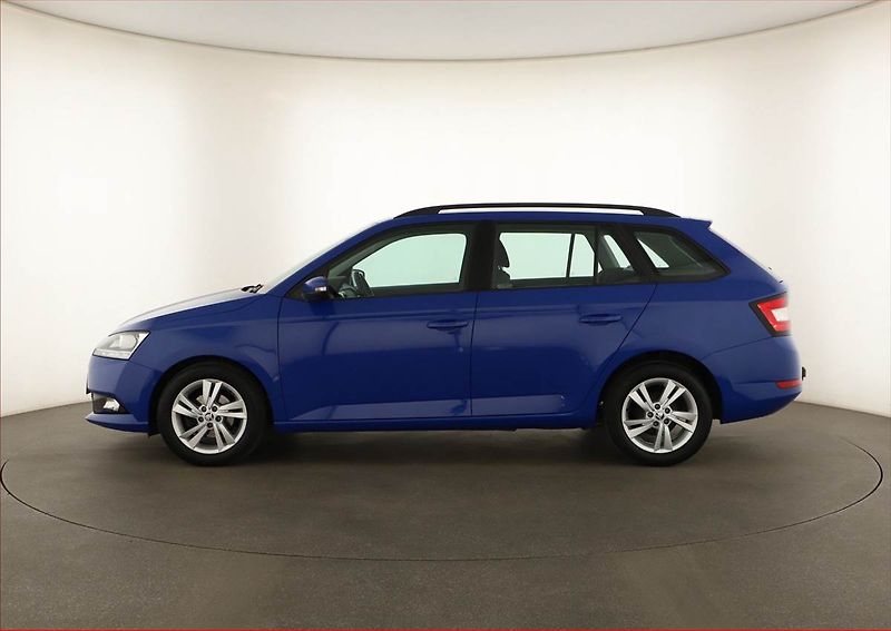 Škoda Fabia (2021) Ambition 1.0 TSI, Serv.kniha - fotka 3 z 13
