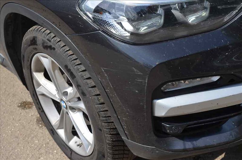BMW X3 (2019) XDRIVE 30I - fotka 7 z 21