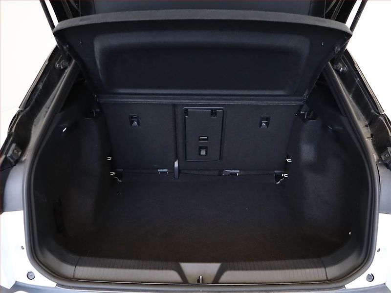 Volkswagen ID.4 (2020) Pro Perf. (82 kWh), SoH 79% - fotka 12 z 21