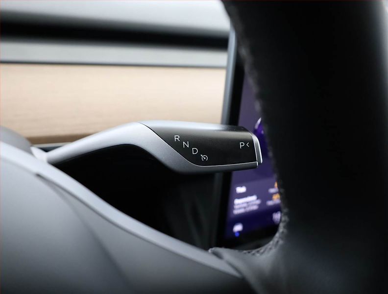 Tesla Model Y (2024) Long Range RWD 79kWh, SoH 92% - fotka 11 z 22