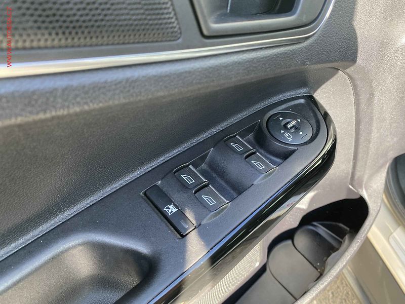 Ford B-MAX (2013) 1.6 Ti-VCT, Individual, AT - fotka 13 z 18
