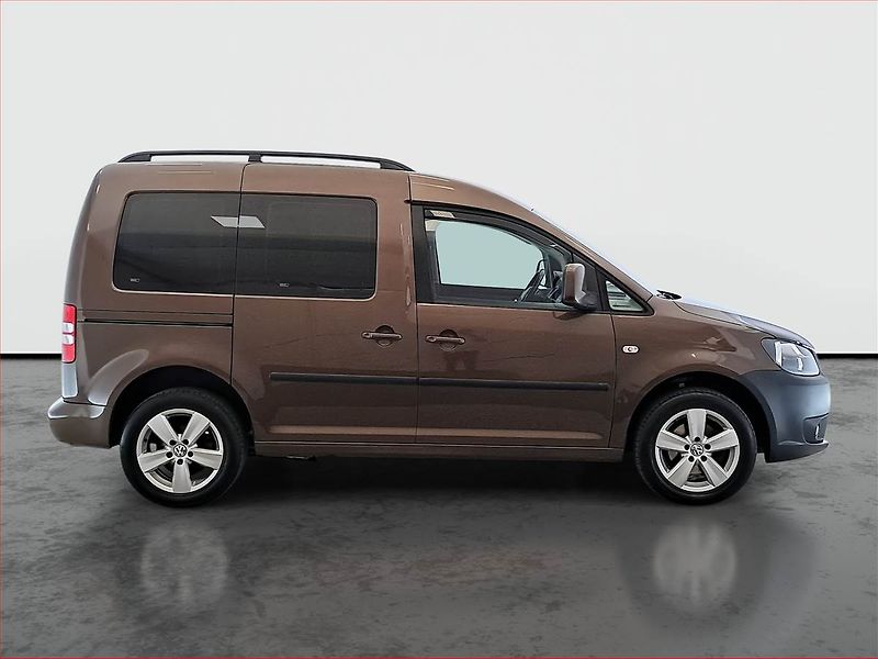 Volkswagen Caddy (2013) 1.6 TDI, 5Míst, ČR - fotka 6 z 18