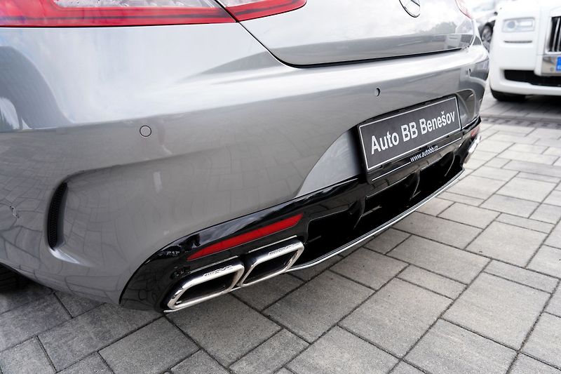 Mercedes-Benz Třídy S S 500 4Matic Coupe AMG - fotka 18 z 48