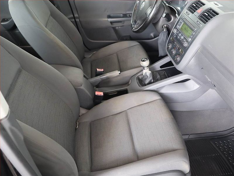 Volkswagen Golf (2005) 1.4 16V, nová STK, udržované - fotka 9 z 15