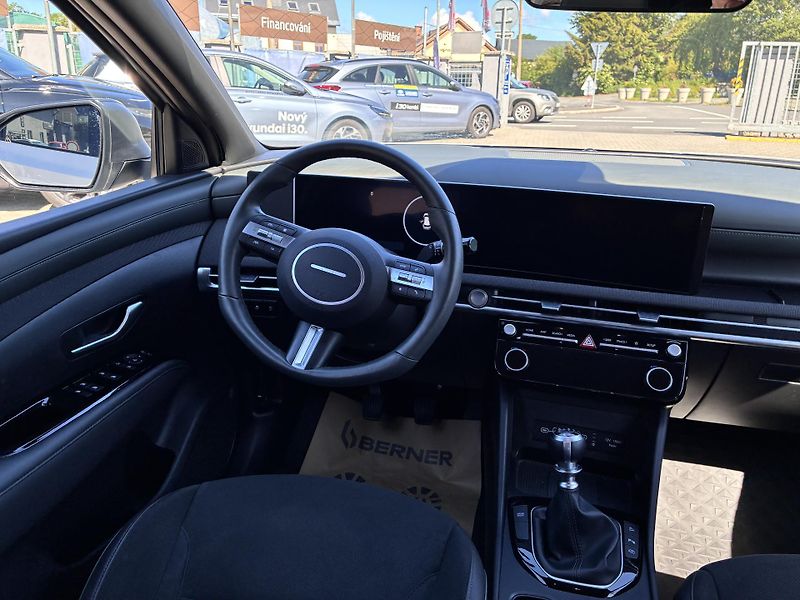 Hyundai Tucson 1.6T-GDi 118kW REZERVACE - fotka 16 z 31