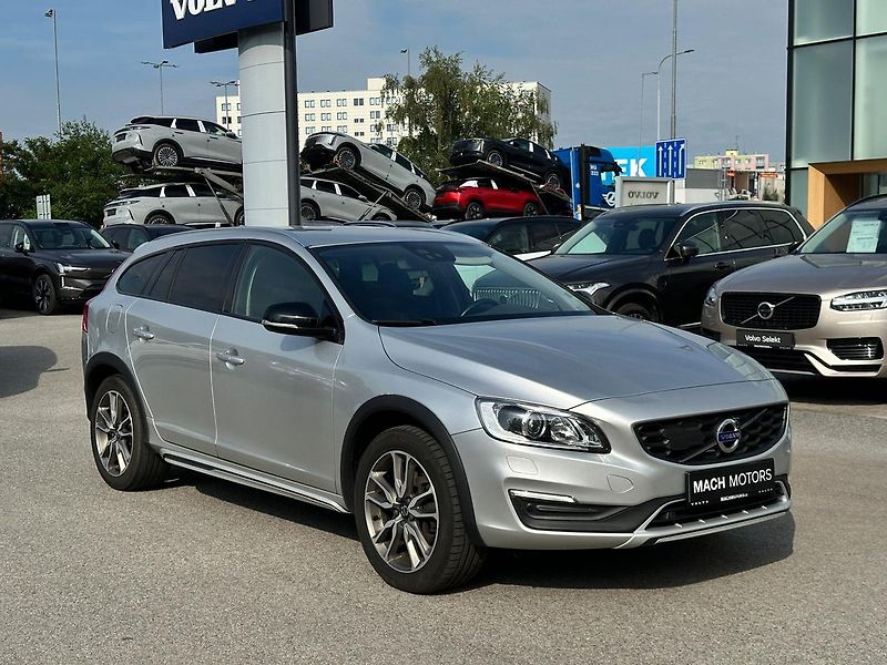 Volvo V60 D4 AWD Cross Country TZ DPH - fotka 2 z 18