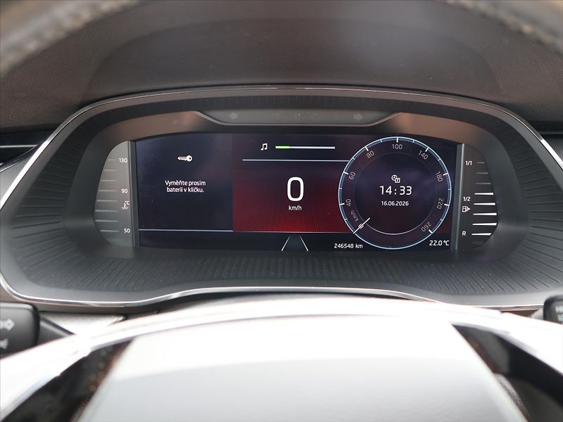 Škoda Octavia 2,0 TDI 85kW Ambition CZ - fotka 16 z 32