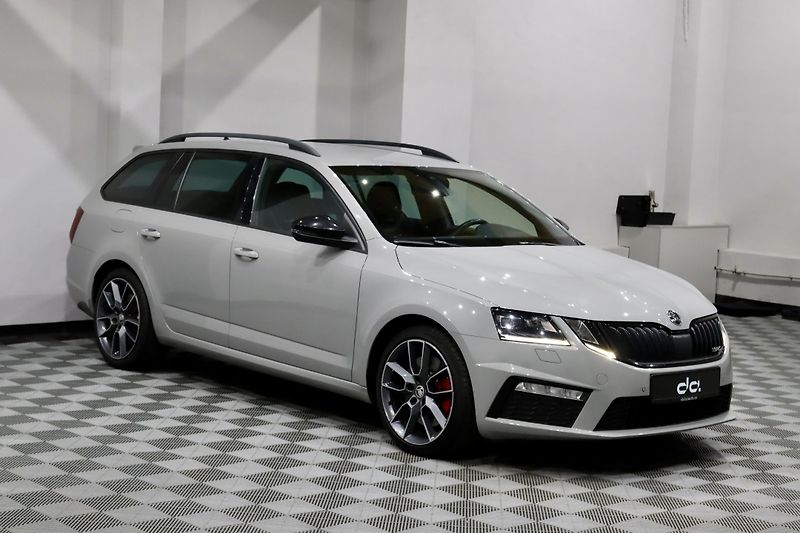 Škoda Octavia 3 FL 2.0 TSI 180 kW DSG RS - fotka 2 z 43