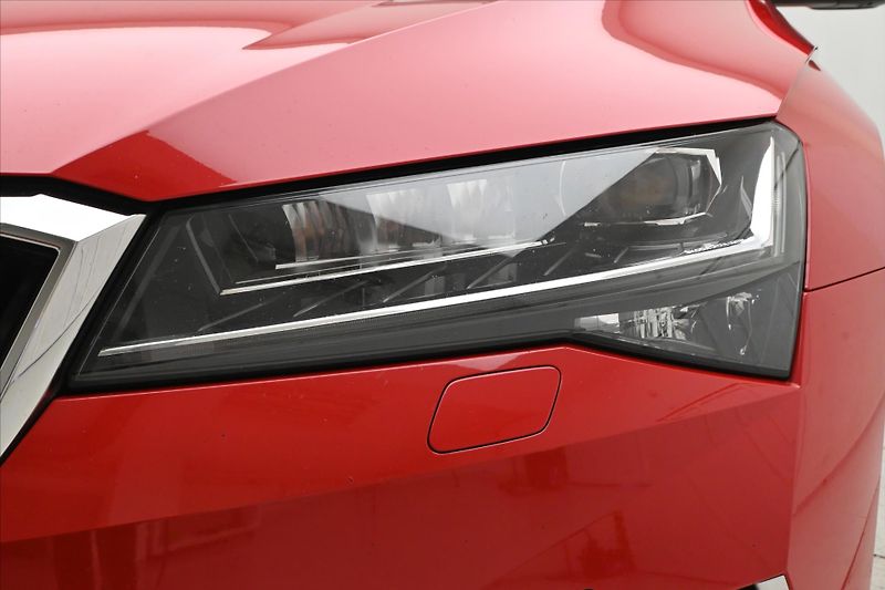 Škoda Superb 2,0 TDI 147 kW L&K DSG Záruka - fotka 30 z 32