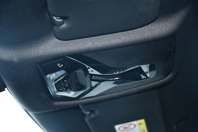 Mazda CX-60 2.5 AWD PHEV TAKUMI - fotka 15 z 16