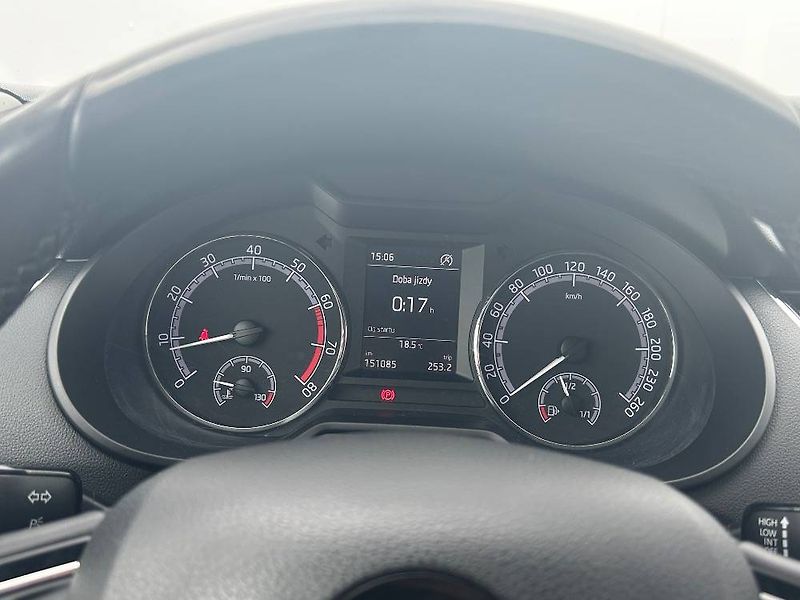 Škoda Octavia Trumf  1,4TSI - fotka 12 z 23