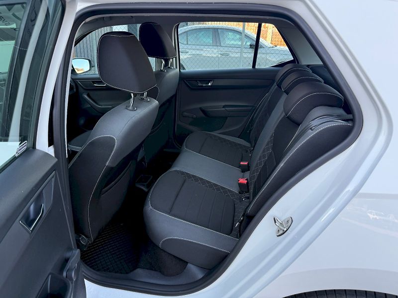 Škoda Fabia (2021) 1.0 TSI 70 kW Ambition - fotka 10 z 22