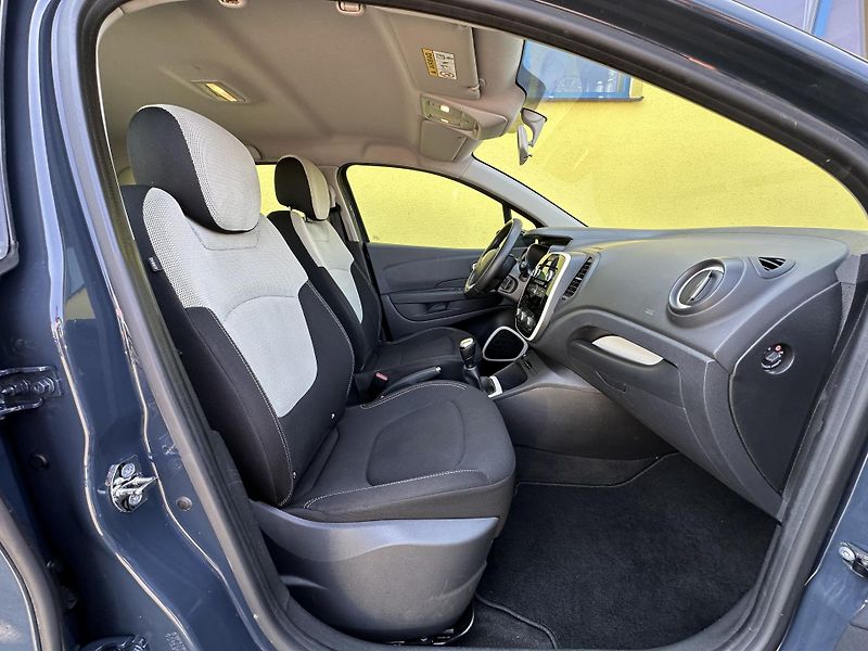 Renault Captur (2017) 0.9/66kW * KLIMA* 1.Maj.  - fotka 16 z 36