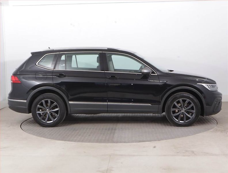 Volkswagen Tiguan Allspace (2022) Life 2.0 TDI - fotka 6 z 17