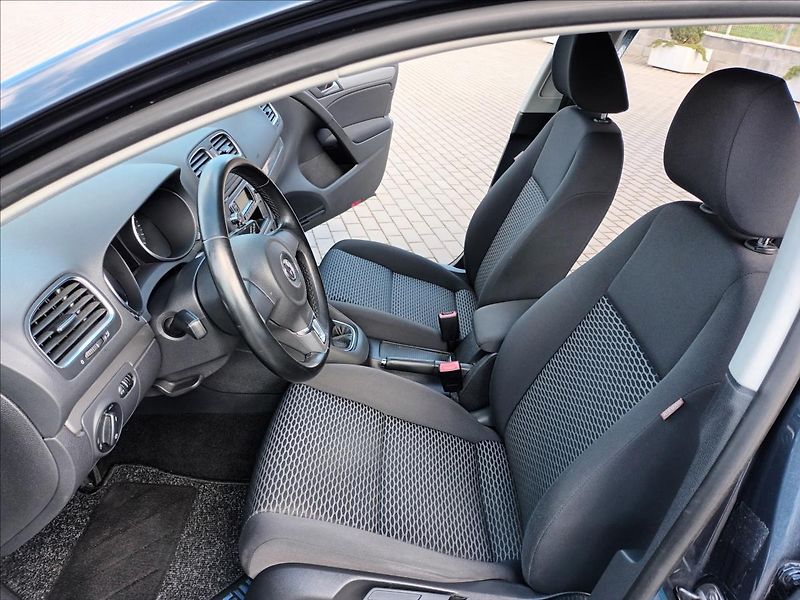 Volkswagen Golf 1,4 16V,59KW,TREND,KLIMA,VÝHŘE - fotka 18 z 50