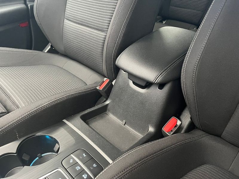 Ford Focus 2.0 EB Titanium LED - fotka 27 z 66