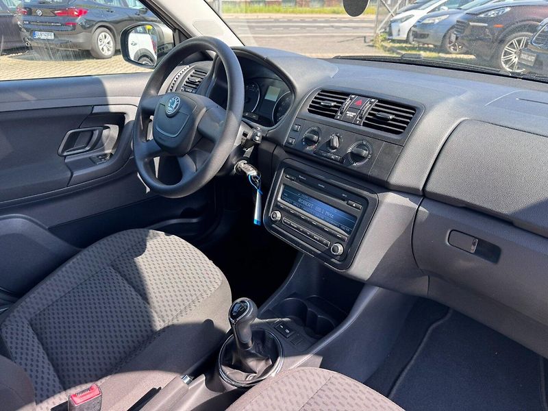 Škoda Fabia (2010) 1,2 TSI 63 KW STK - fotka 38 z 50