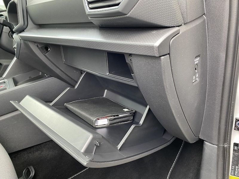 Seat Leon 1,5 e-TSI 85 kW Style DSG - fotka 25 z 27