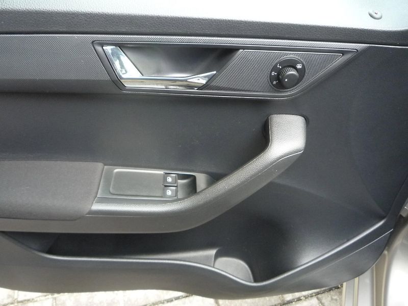 Škoda Fabia (2017) 1,0TSi 81kW Ambition Plus - fotka 6 z 13