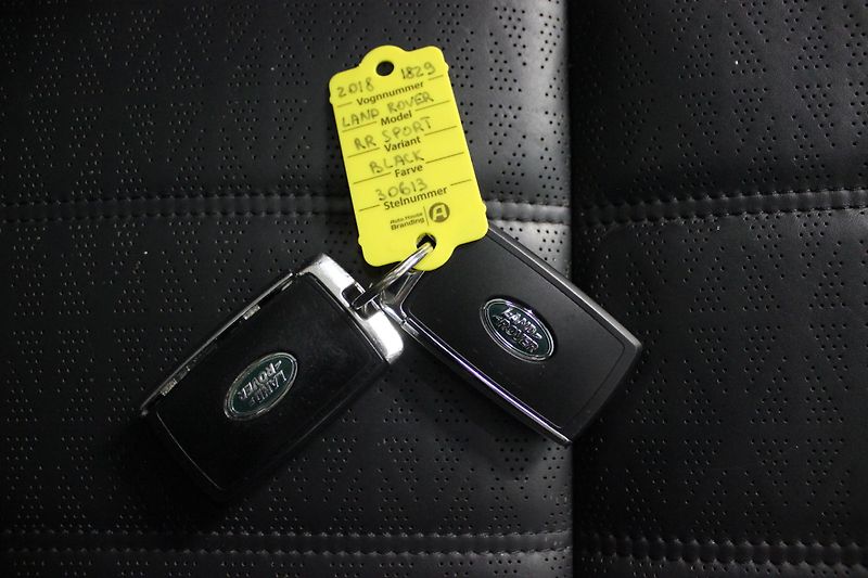 Land Rover Range Rover Sport 3,0 SDV6 AUTOBIGRAHPY DYNAMIC  - fotka 36 z 37