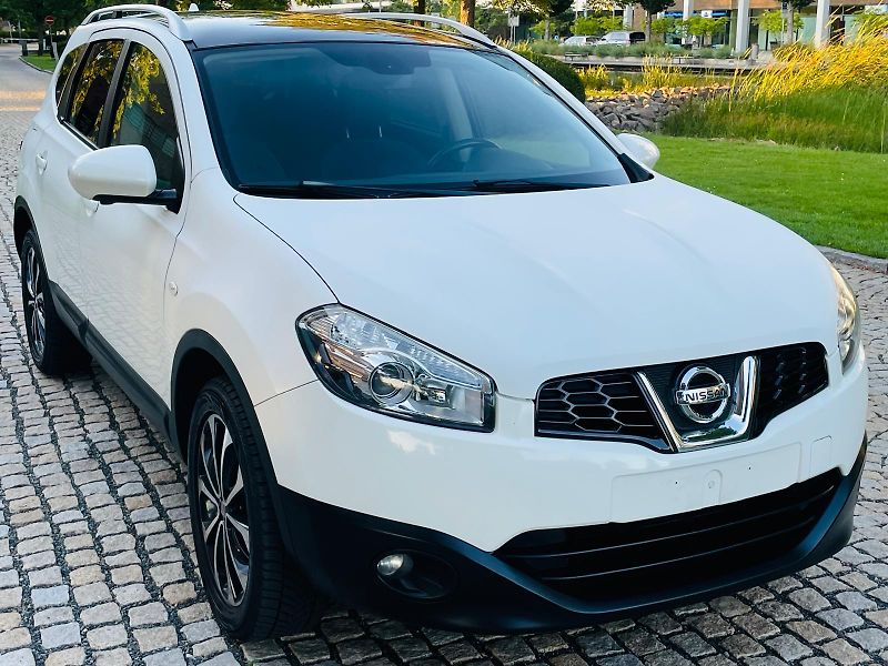 Nissan Qashqai 2.0i KAMERA TAŽNÉ SERVISKA 7M - fotka 7 z 45