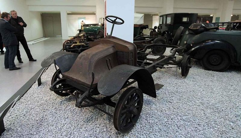 Zahájení výstavy Osobní automobily Praga v Národním technickém muzeu 18.prosince