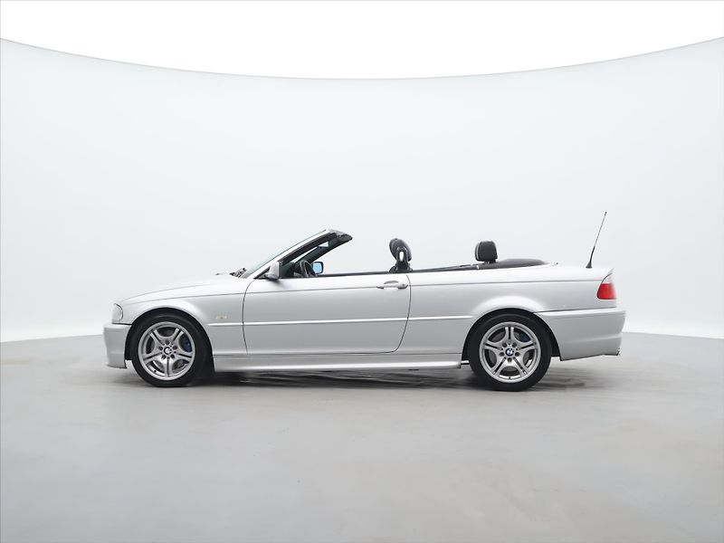 BMW Řada 3 3.0 330i 170kW Mpaket BiXenon - fotka 10 z 28