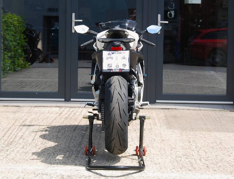 CFMOTO (2026) 675 SR-R WHITE - fotka 12 z 25