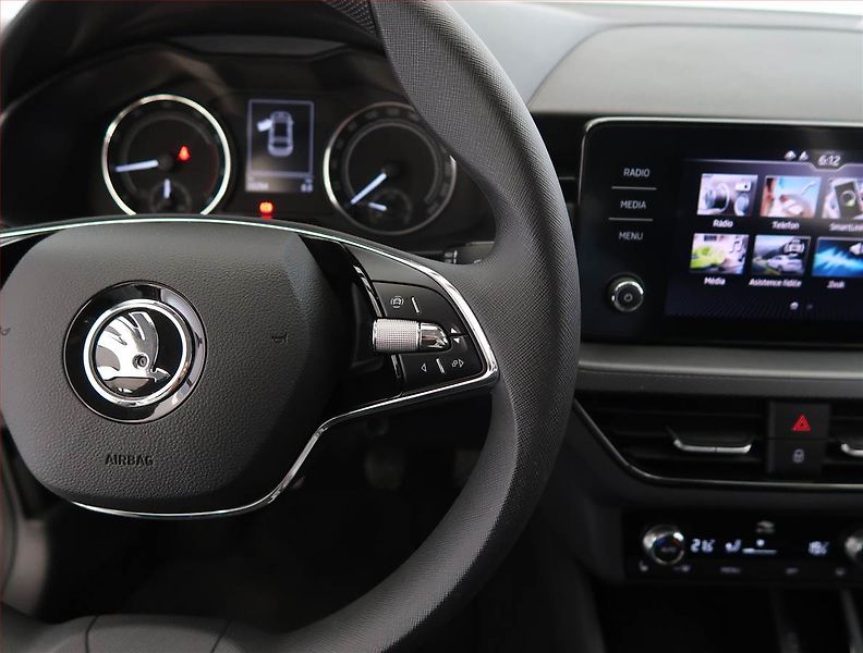 Škoda Scala (2024) Ambition 1.0 TSI, Serv.kniha - fotka 20 z 24