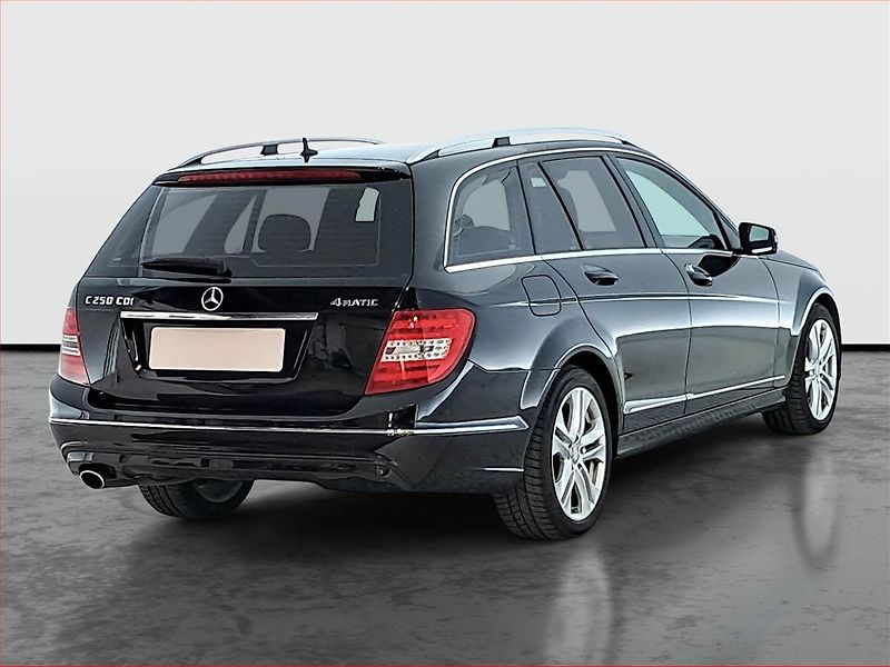 Mercedes-Benz Třídy C (2013) C 250 CDI 4MATIC, 4X4 - fotka 5 z 23