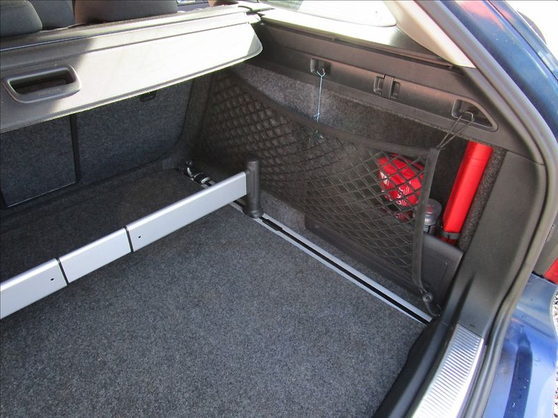 Škoda Superb Combi 2.0TDi Ambi, aut. Klima - fotka 35 z 40