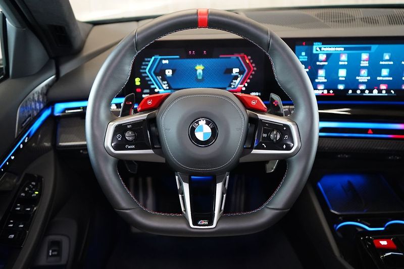 BMW M5 Touring, B&W, Tažné, Ventilace - fotka 25 z 50
