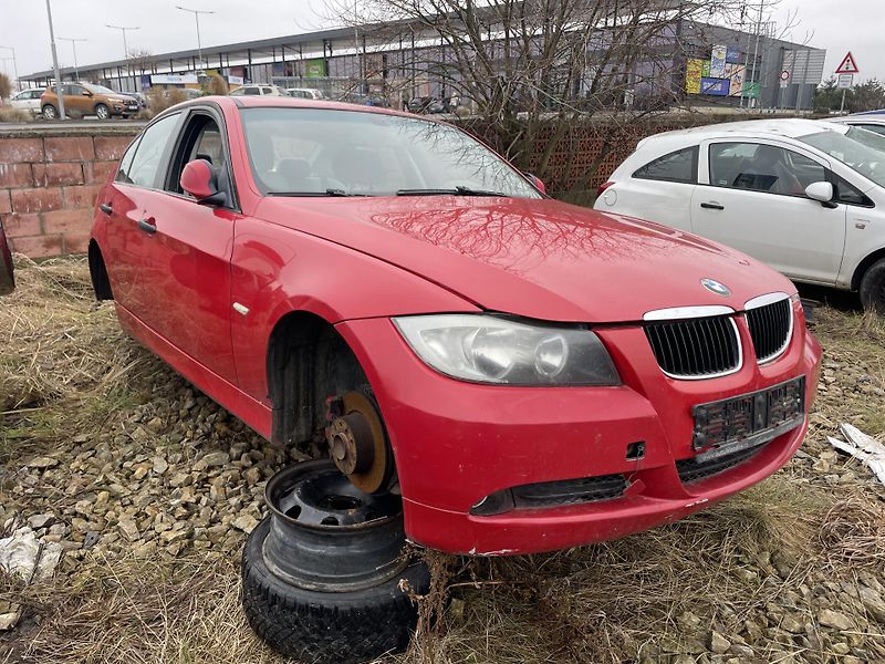 BMW Řada 3 (2006) E90 320i 110Kw NÁHRADNÍ DÍLY - fotka 2 z 6