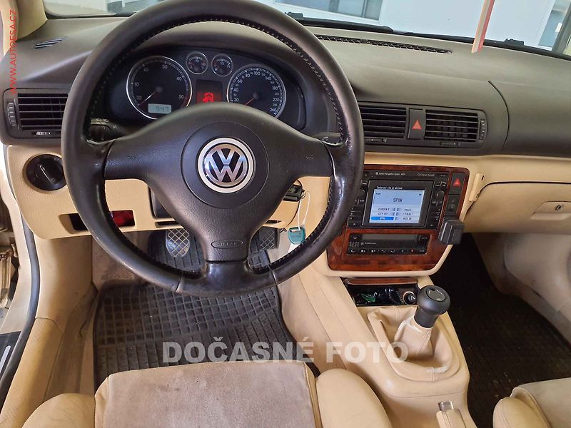 Volkswagen Passat (2001) 1.9TDI, ČR, navi, xenon - fotka 3 z 3