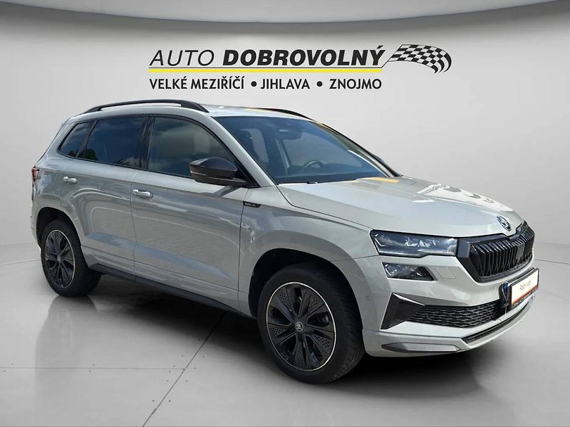 Škoda Karoq Sportline 1,5TSI 110kW DSG/T48 - fotka 10 z 24