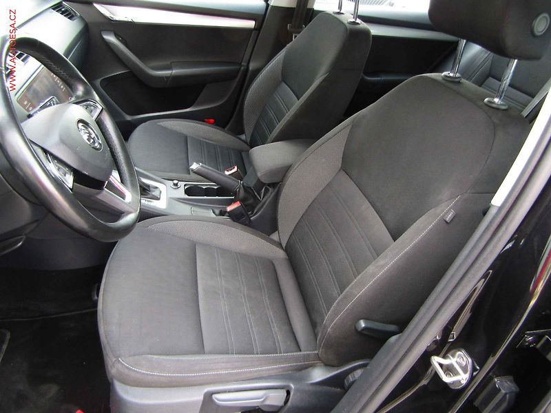 Škoda Octavia (2017) 1.6 TDi, Ambiente, DSG, panor - fotka 9 z 21