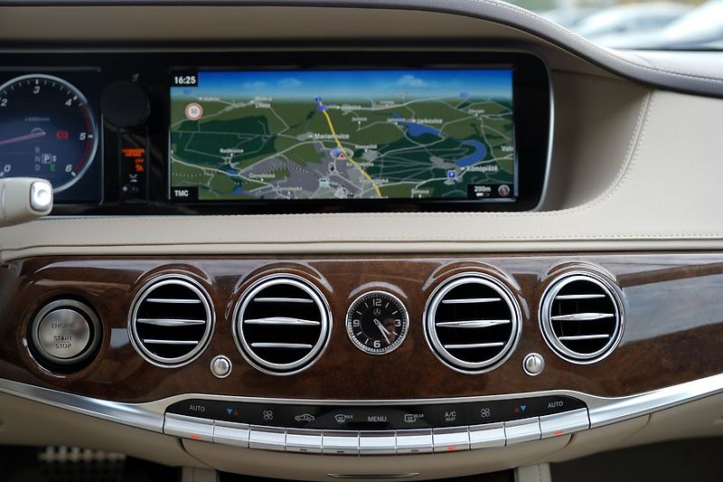 Mercedes-Benz Třídy S 350d Long 4Matic/AMG/ČR/DPH - fotka 34 z 41