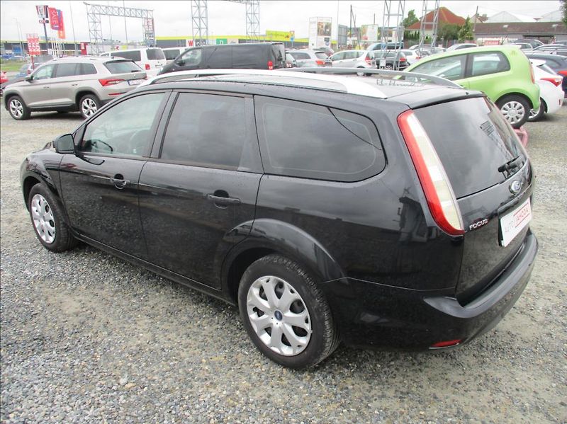 Ford Focus 1,6 16V, 75kW, digiklima,ABS, - fotka 7 z 20