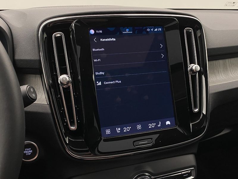 Volvo XC40 B4 DARK ULTIMATE AUT CZ - fotka 54 z 56
