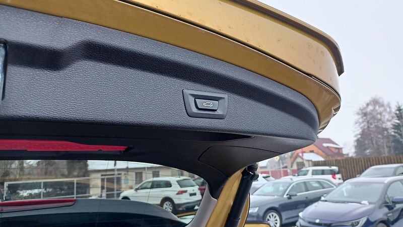 BMW X2 X drive navi výhřev tažné - fotka 28 z 37