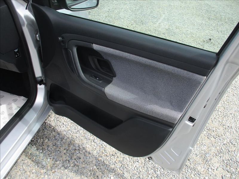 Škoda Fabia 1,2 i, klimatizace, tažné, - fotka 10 z 28