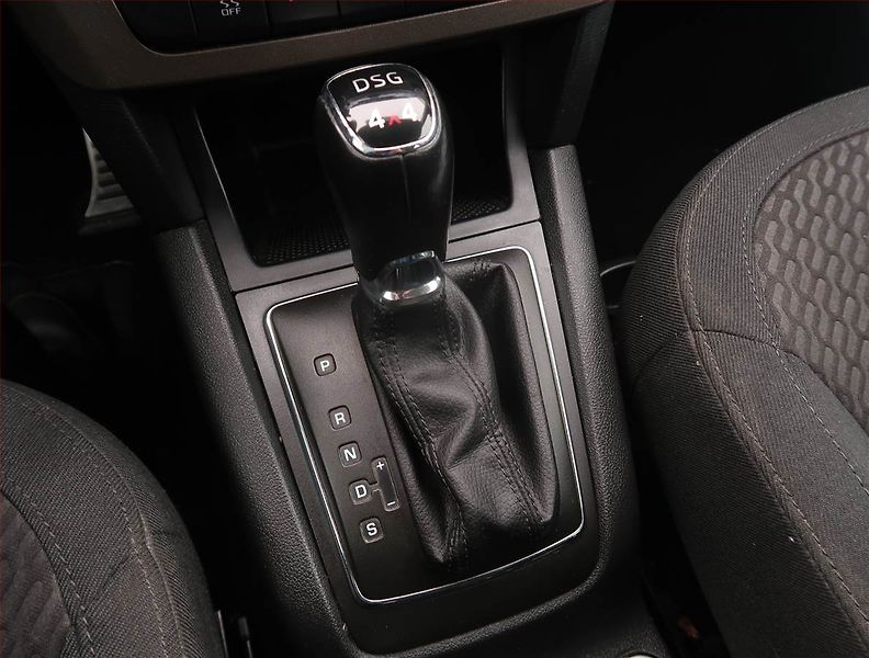 Škoda Yeti (2014) Elegance 2.0 TDI, 4X4 - fotka 13 z 25
