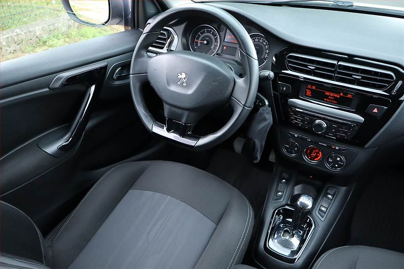 Peugeot 301 (2014) 1.2 VTi, Automat, Serv.kniha - fotka 7 z 17