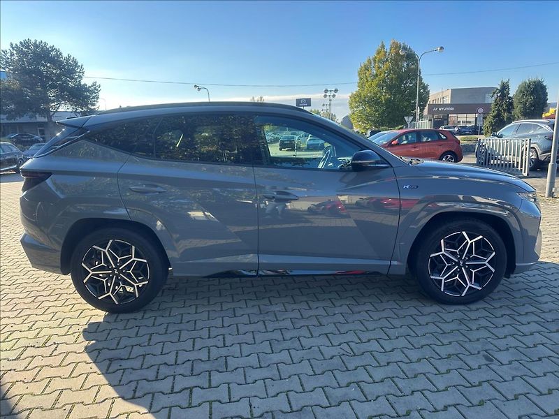 Hyundai Tucson 1,6 T-GDI HP 4WD DCT N LINE ST - fotka 8 z 34