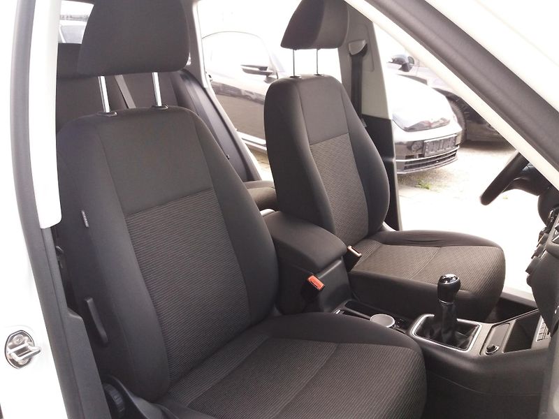 Volkswagen Tiguan 1.4TSi,92kW,SERVISNÍ KNÍŽKA!! - fotka 15 z 20